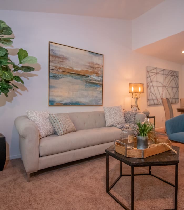 Living room at The Trace of Ridgeland in Ridgeland, Mississippi
