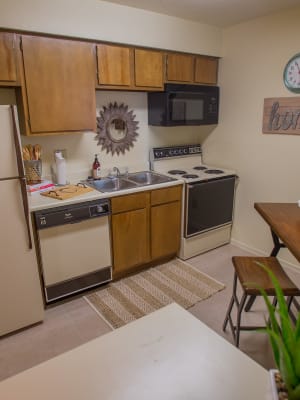 Kitchen at Creekwood Apartments in Tulsa, Oklahoma