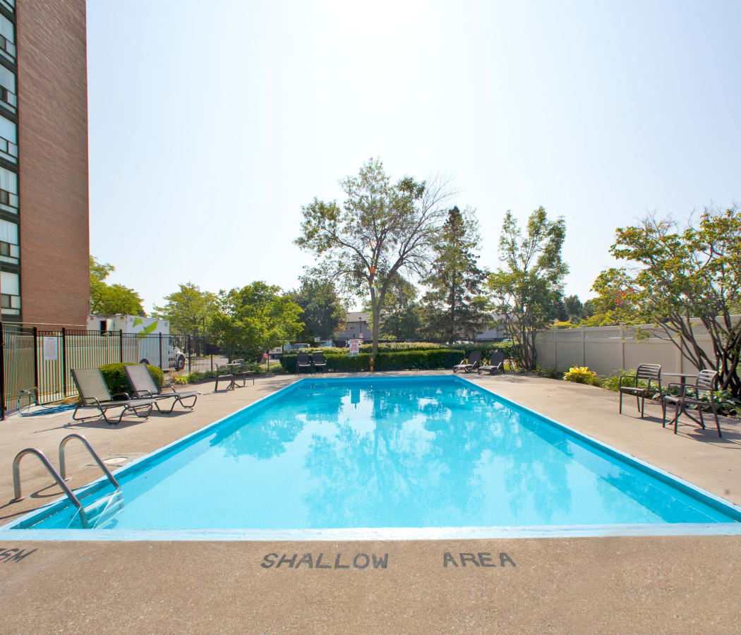 Luxury swimming pool at apartments in Mississauga, Ontario