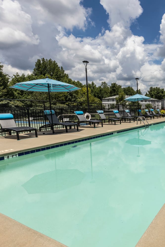 Luxurious swimming pool at Retreat at Waterside in Greenville, South Carolina