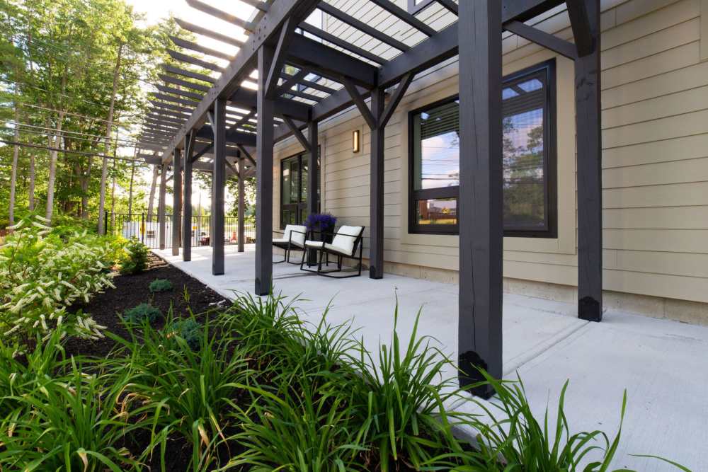 Outdoor amenity space at Tavernier Place in Acton,Massachusetts