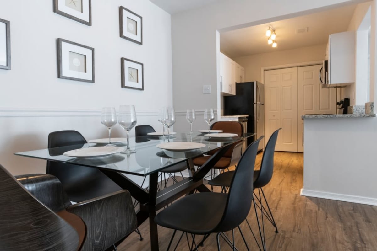 Apartment dining area at Webb Bridge Crossing in Alpharetta, Georgia