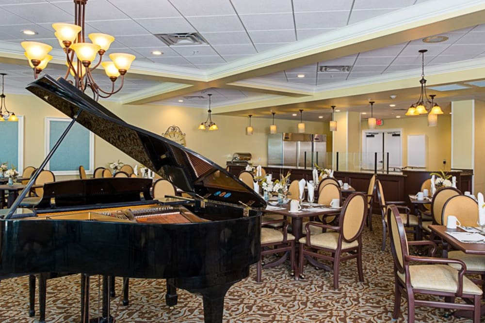 Dining room at Grand Villa of St. Petersburg in St Petersburg, FL