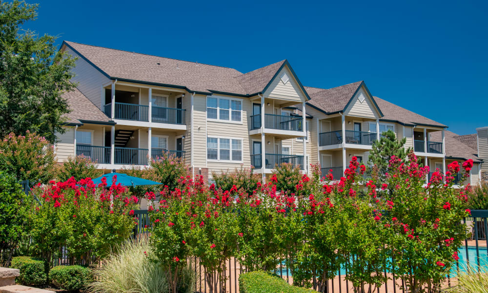 Exterior at Villas at Stonebridge in Edmond, Oklahoma