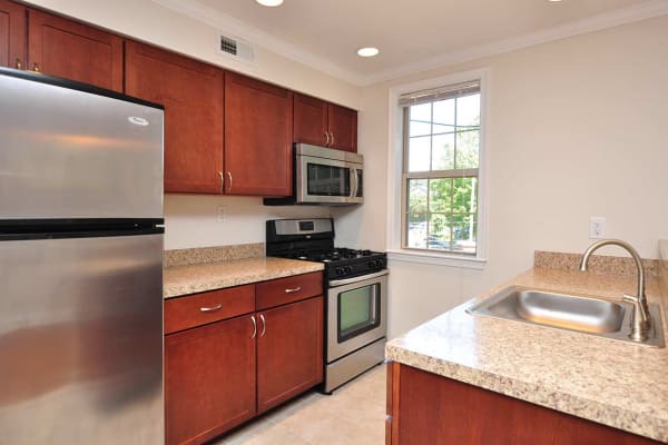 Kitchen at The Villas at Bryn Mawr Apartment Homes in Bryn Mawr, Pennsylvania