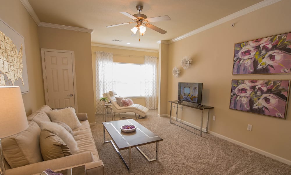 Living room at Lexington Park Apartment Homes in North Little Rock, Arkansas