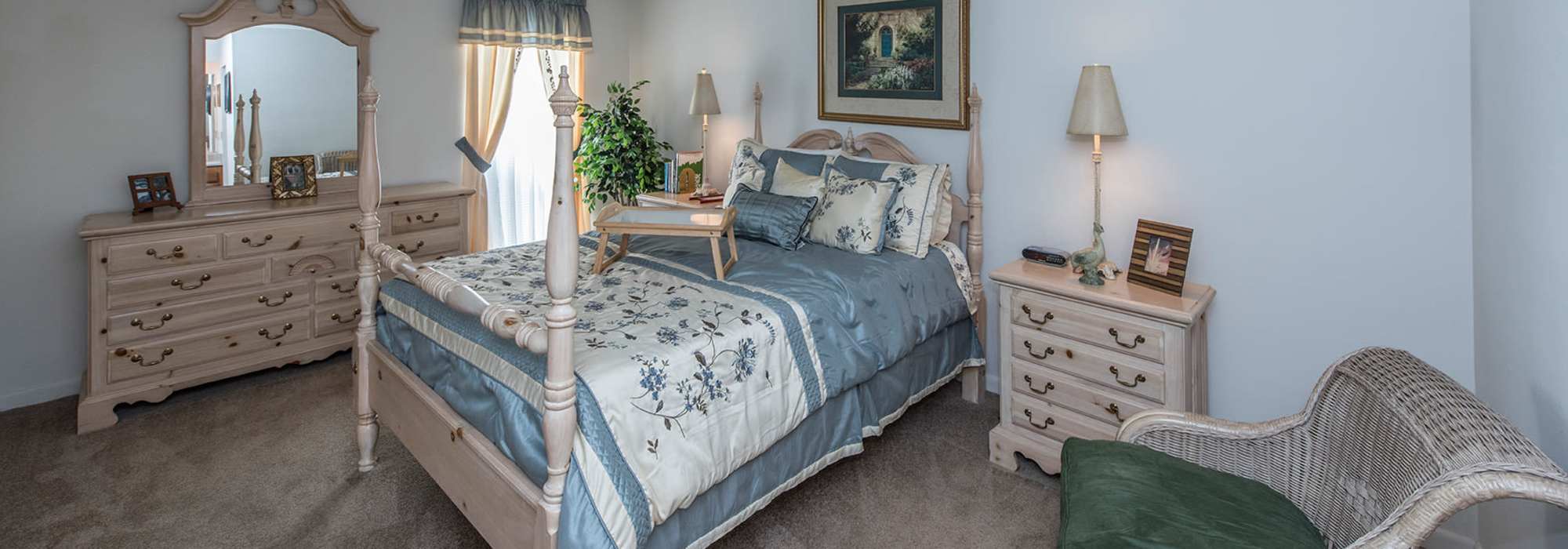 Cozy bedroom at Ashley Oaks in Charleston,South Carolina