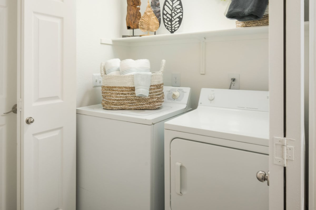 Washer and dryer at Lakes at Arrowhead Ranch, Glendale, Arizona