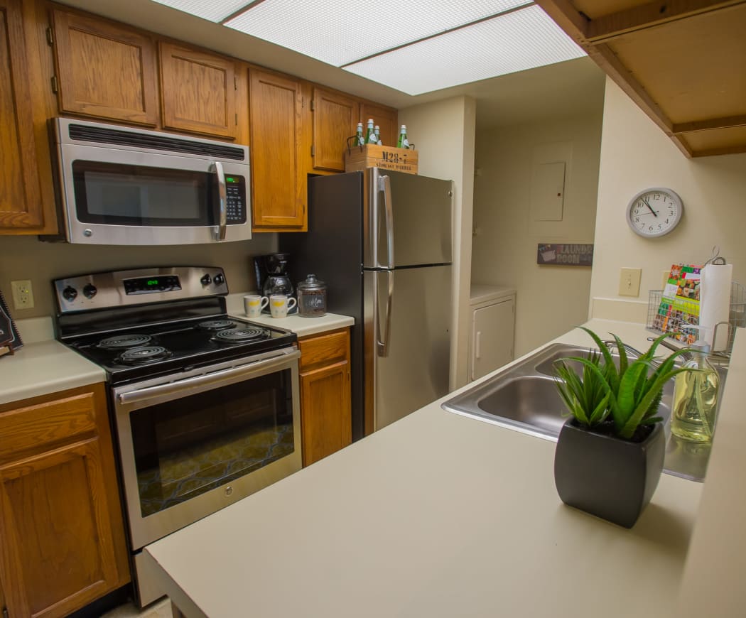 Kitchen at Sheridan Pond in Tulsa, Oklahoma