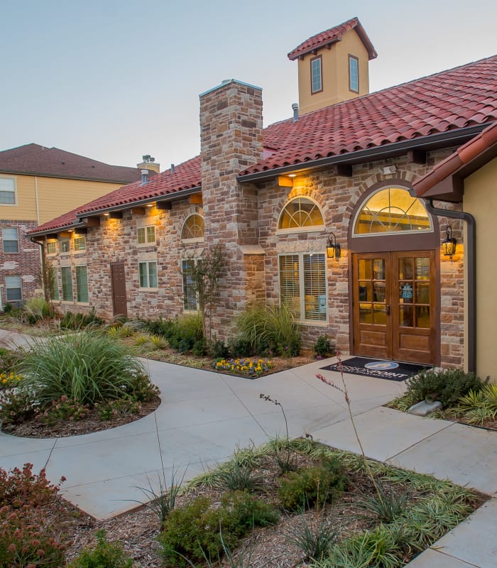Front entrance to Mission Point Apartments in Moore, Oklahoma