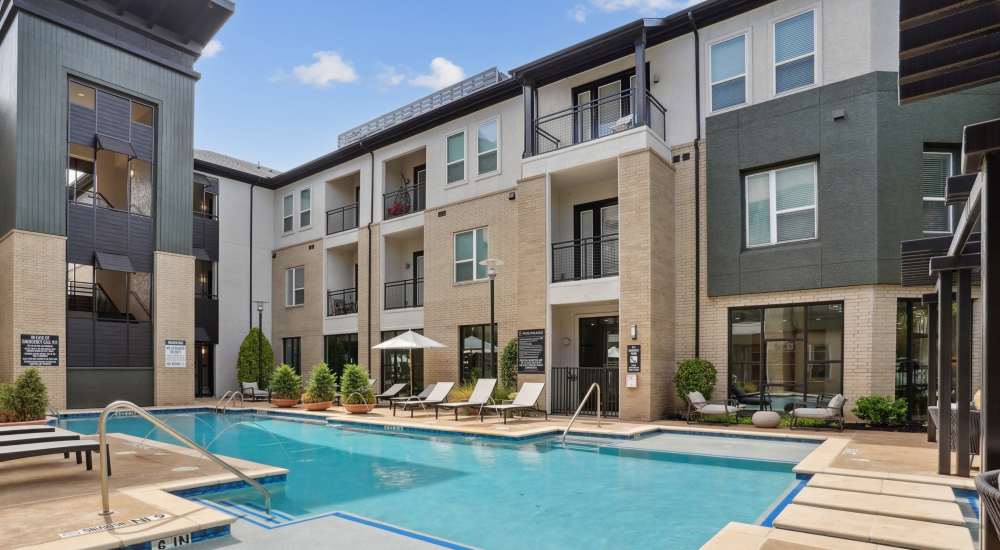 Resort style swimming pool at Dorian and Encore in Plano, Texas