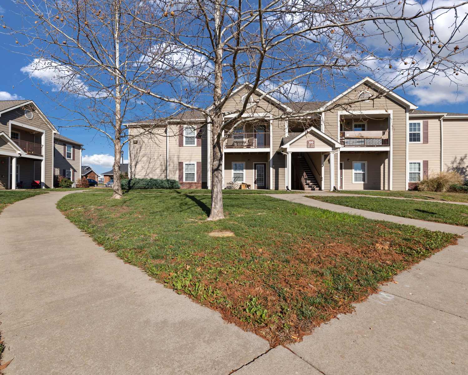 Churchill Apartments in Marshfield, Missouri