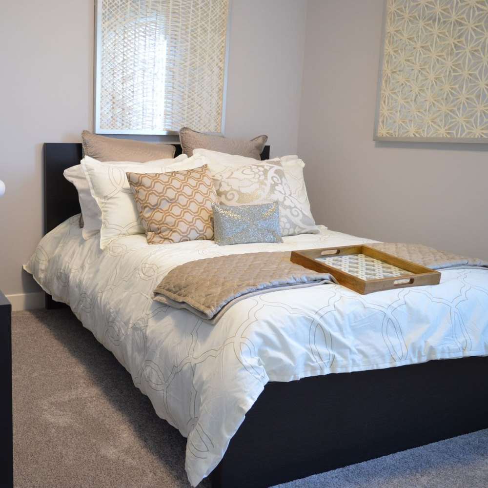 Bedroom at Lankershim Arms in North Hollywood, California,