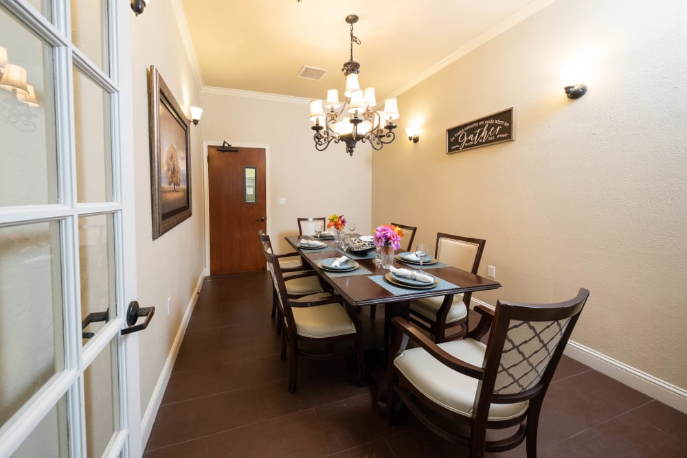 Dining room at The Heritage of Clearlake in Houston, Texas