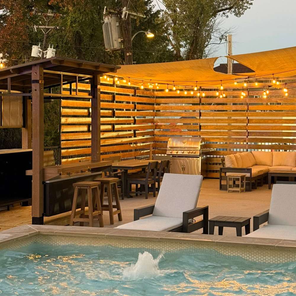 Outdoor seating area at Art Lofts at Overton in Memphis, Tennessee