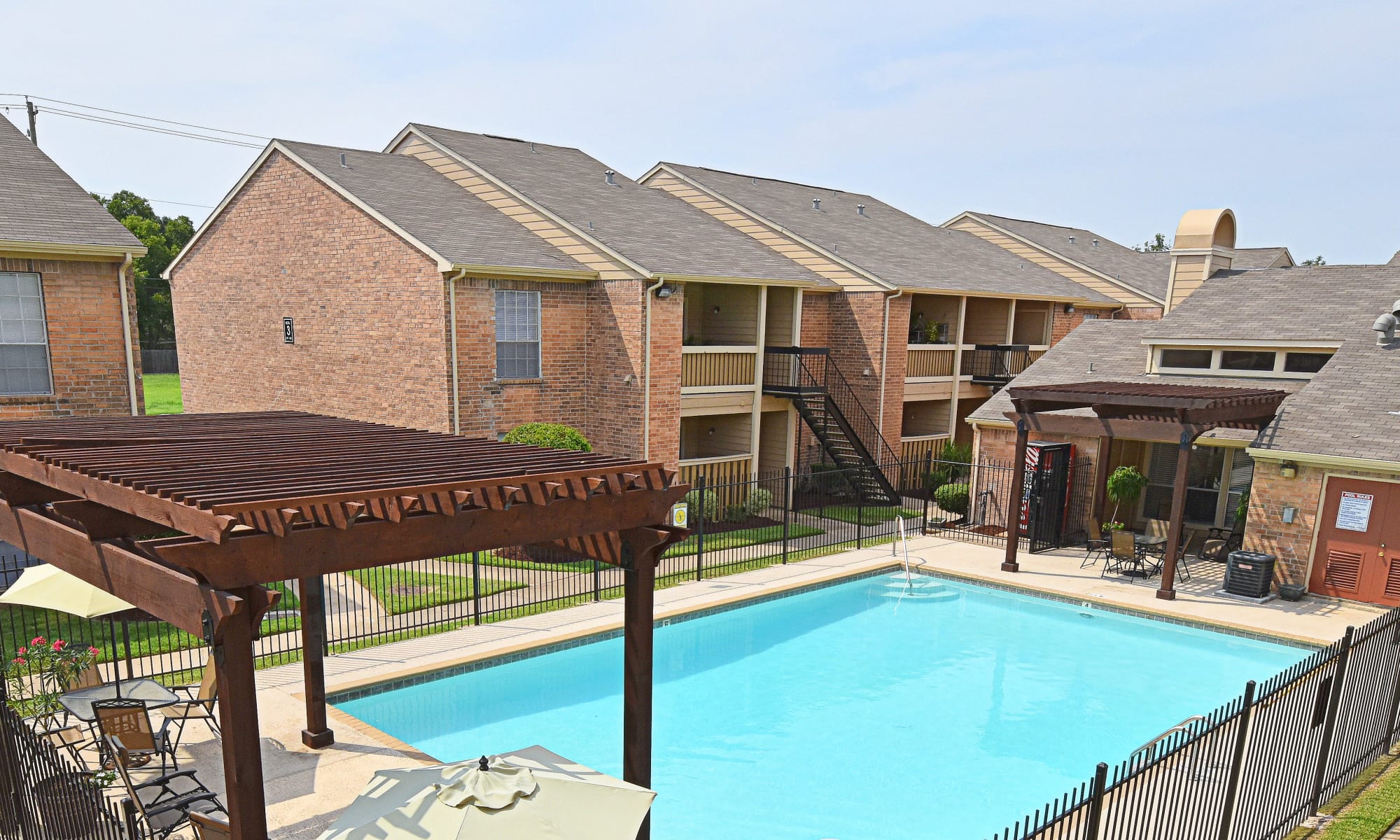 Downtown Rosenberg, TX Apartments Brookmore Hollow Apartments