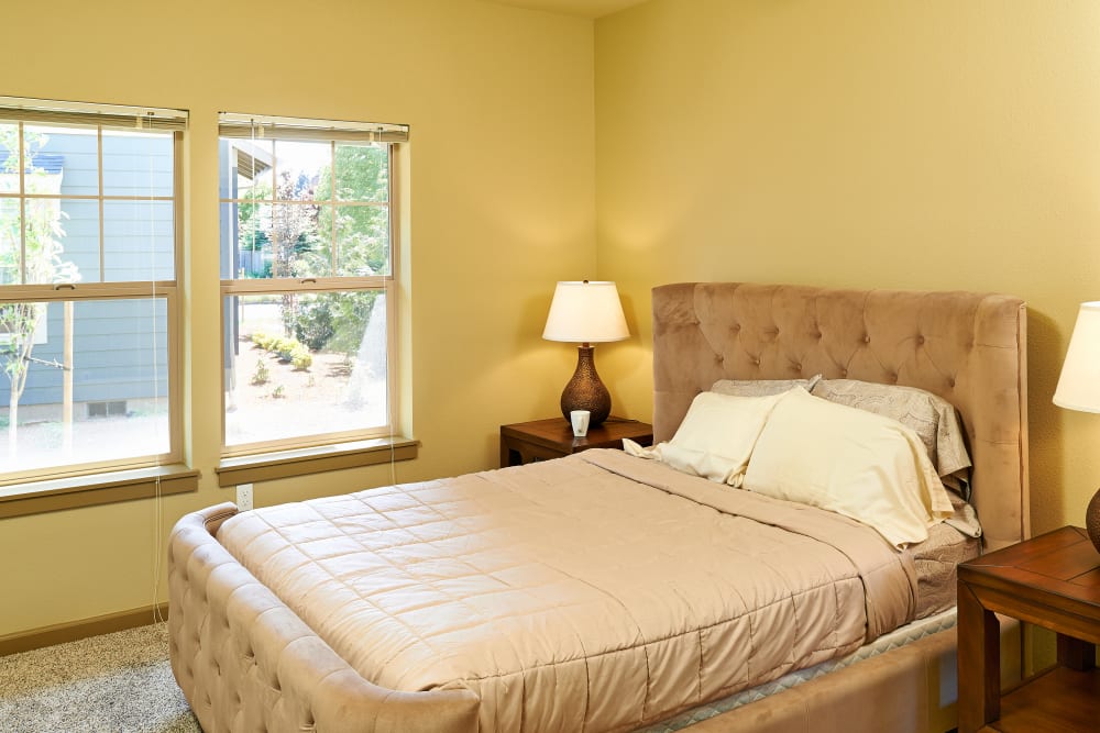 Bedroom at Heritage Meadow Apartments in Eugene, Oregon