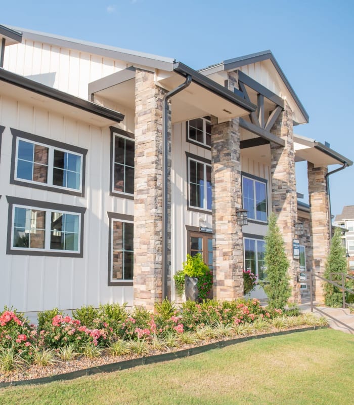 Belton, MO Apartments & Townhomes for Rent Center 301 Apartments