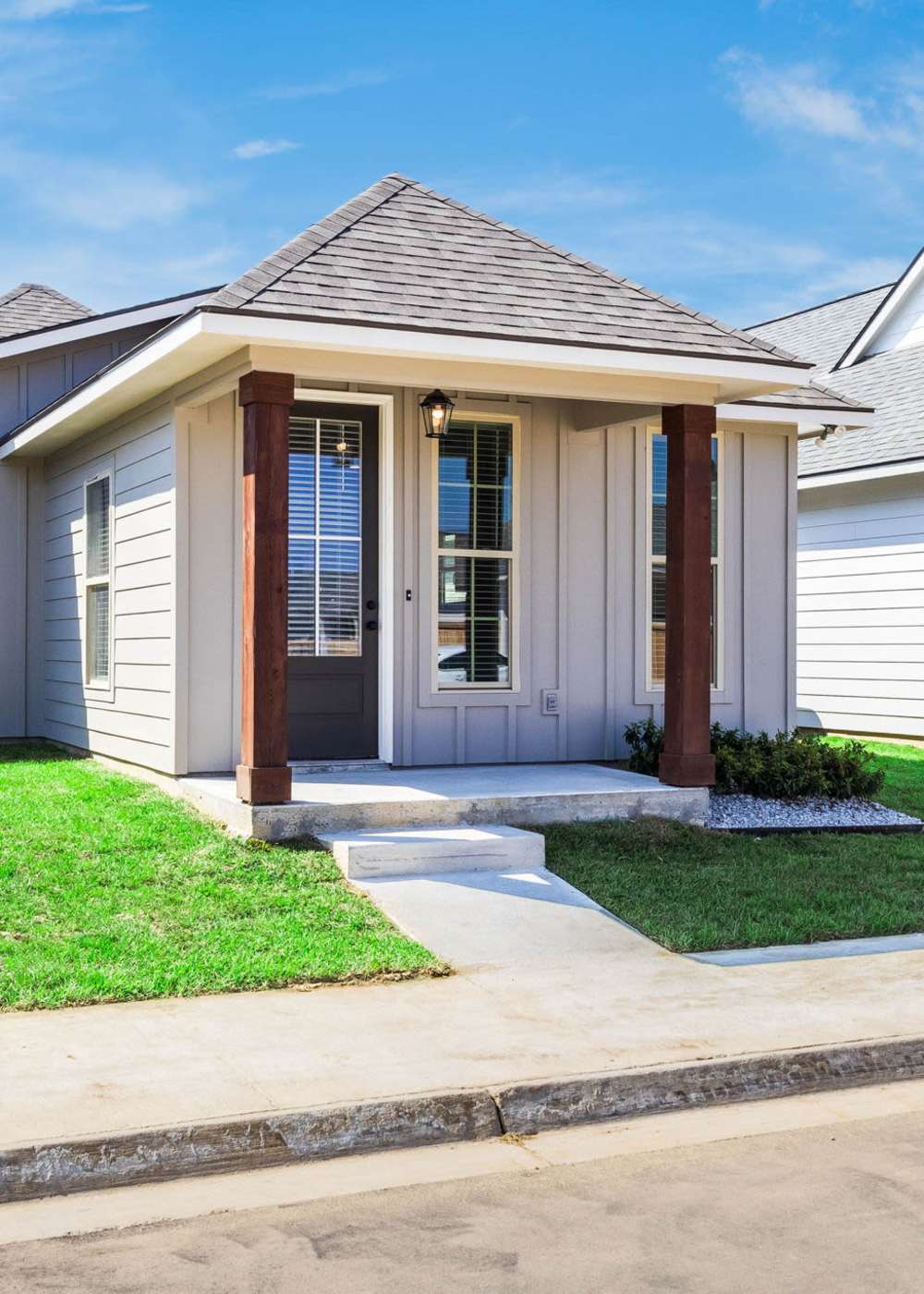 Exterior of Cottages at Sugar Mill Pond in Youngsville, Louisiana