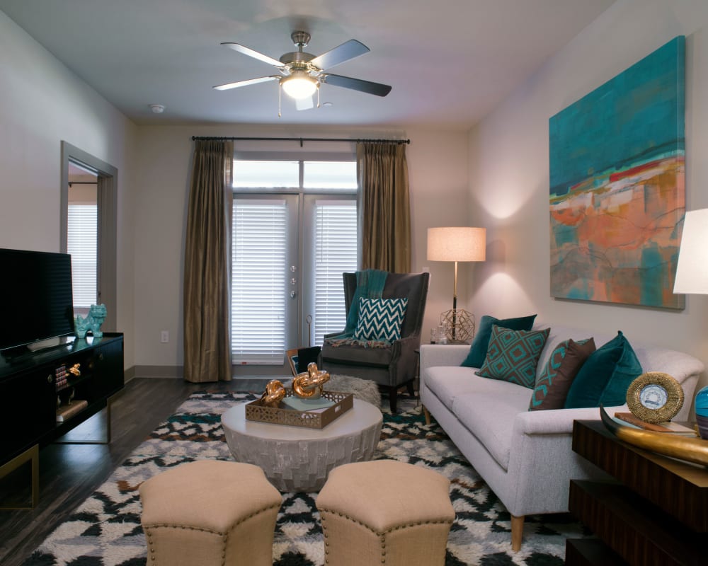 San Antonio, TX Apartments near Shavano Park Savannah Oaks