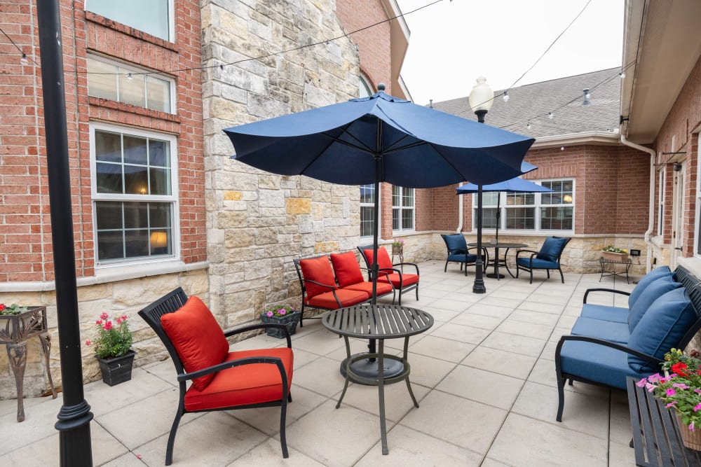 Resident lounge at The Heritage of Clearlake in Houston, Texas