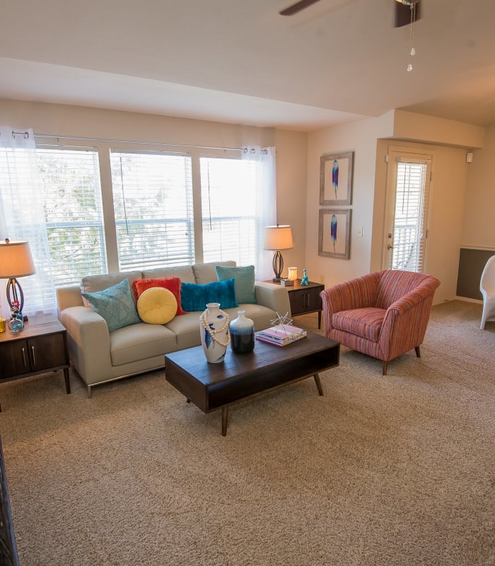 Broken Arrow, OK 1 & 2 Bedroom Luxury Apartments for Rent