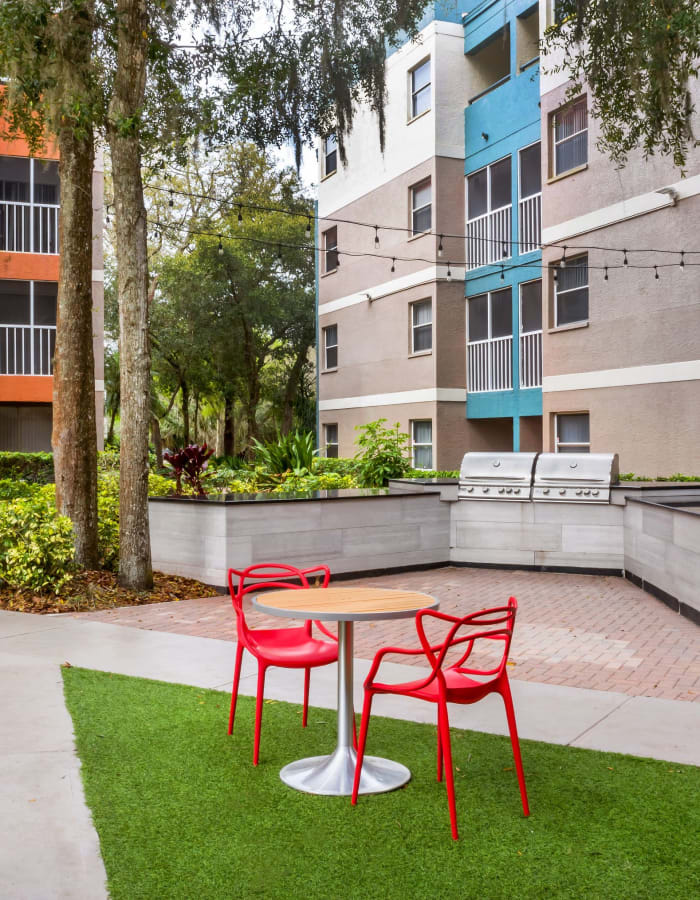 Picnic area in the courtyard at On50 in Tampa, Florida