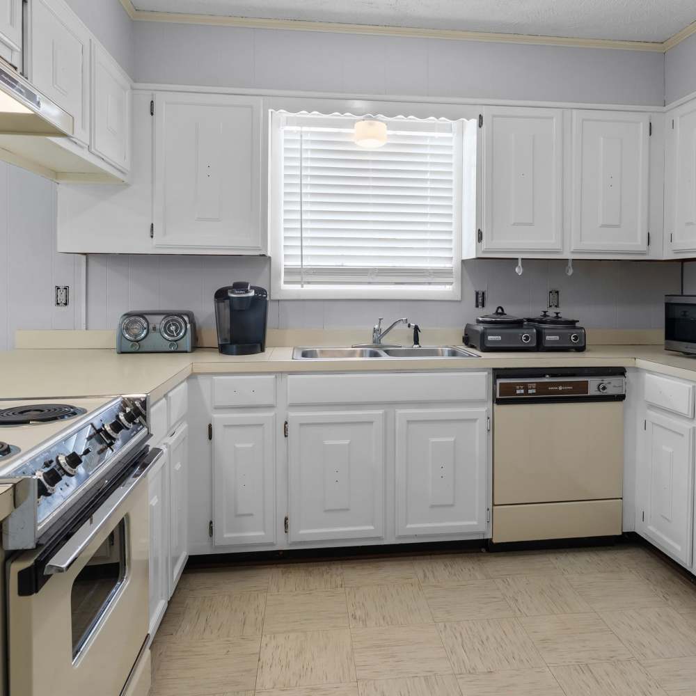 description at a cozy kitchen in Pecan Ridge in Vicksburg, Mississippi