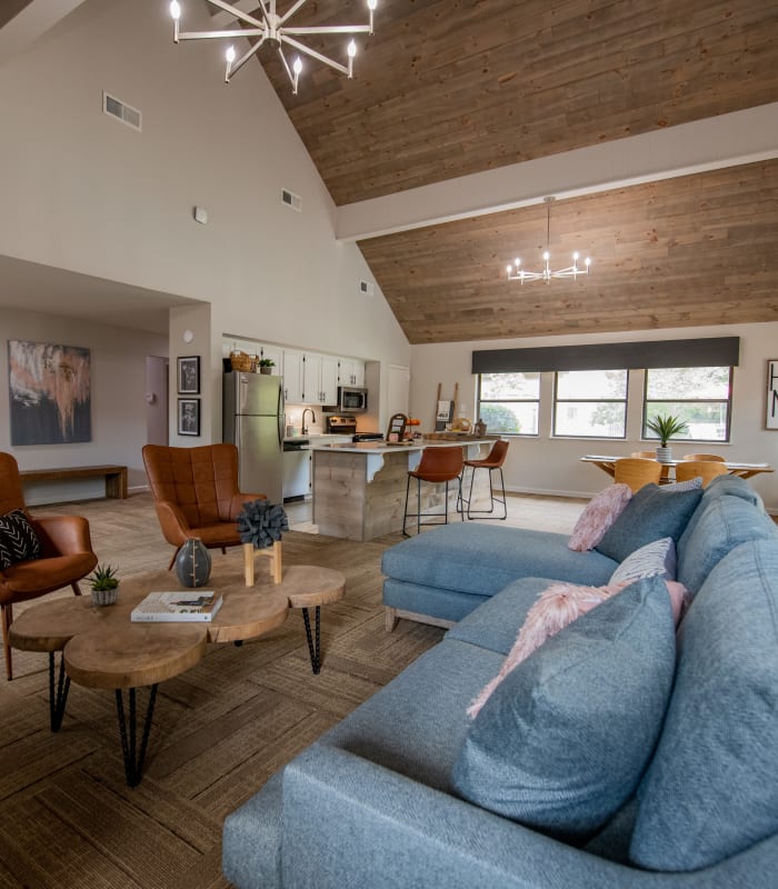 Clubhouse lounge at The Mark Apartments in Ridgeland, Mississippi