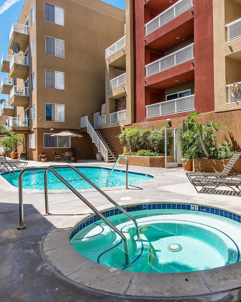 Pool and hot tub at Marlon Manor Apartments, Los Angeles, California