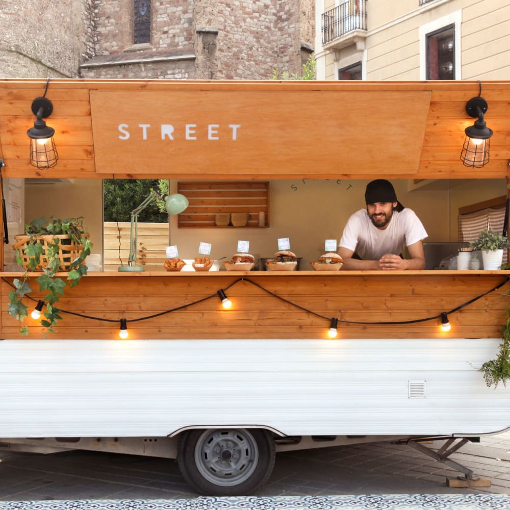 Food cart near 17th Street Lofts in Atlanta, Georgia