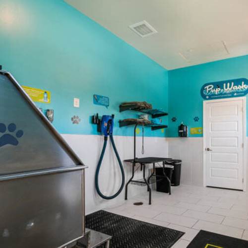 Community pet washing center at Lodge at Lake Wylie in Lake Wylie, South Carolina