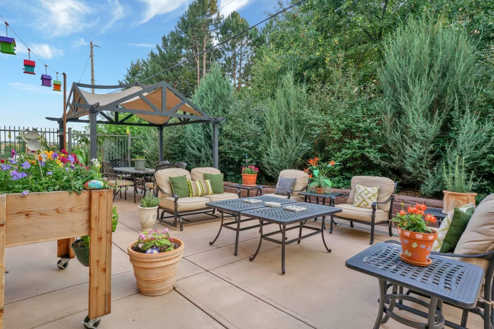 Outdoor patio seating at Hillcrest of Loveland in Loveland, Colorado