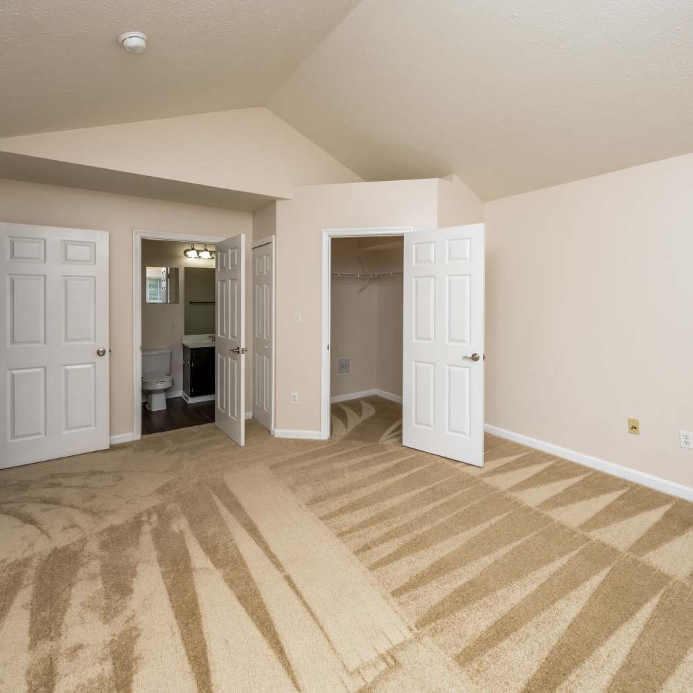 Spacious bedroom at Village of Amesbury, Moon Township, Pennsylvania