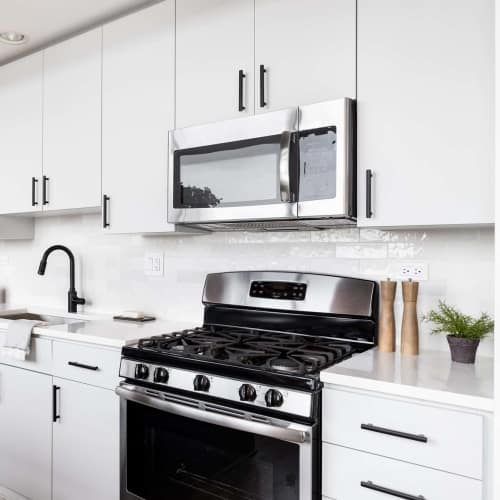 Modern amenities at 2202 Luann Place Apartments in Madison, Wisconsin