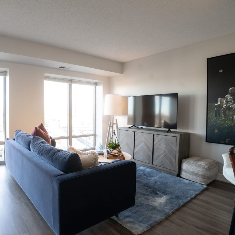 Large living room at 415 Premier Apartments in Evanston, Illinois