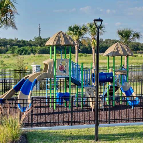 Amenities at The Carlton At Robinson Gateway in Palmetto, Florida
