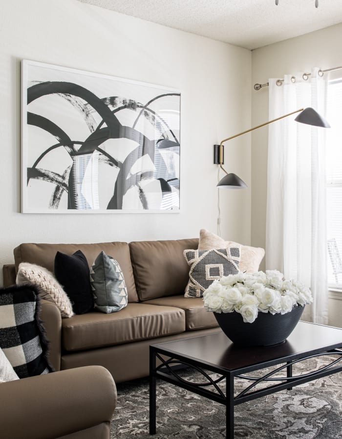 Living space at Carrollton Crossing in Carrollton, Georgia