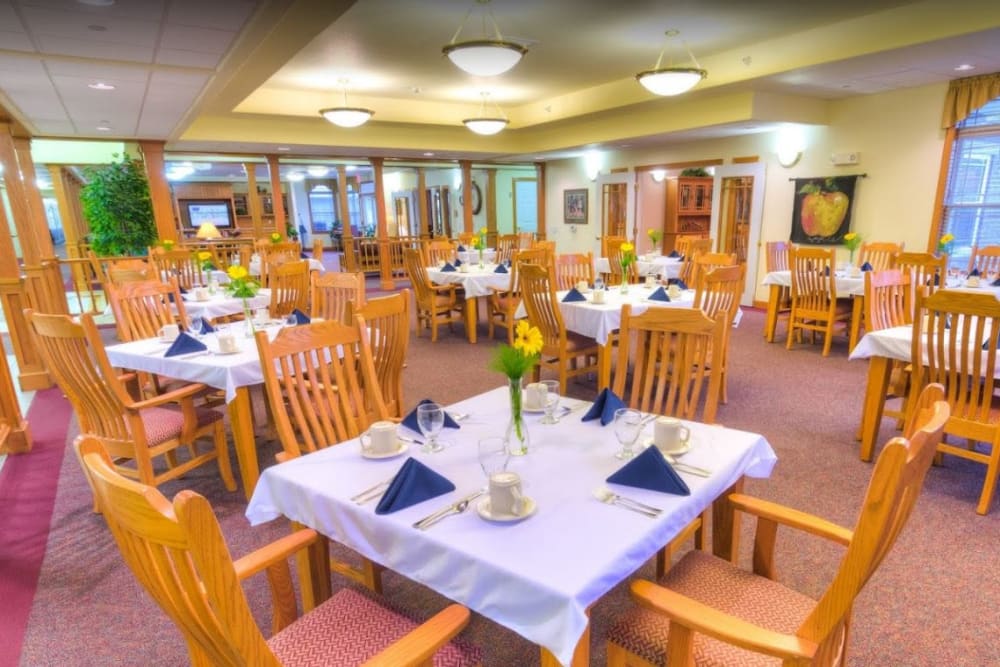Spacious dining room with plenty of seating at Addington Place of Ottumwa in Ottumwa, Iowa