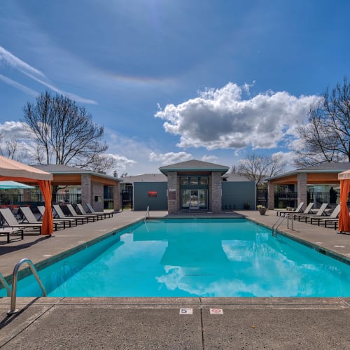 Swimming pool at Kruseway Commons in Lake Oswego, Oregon