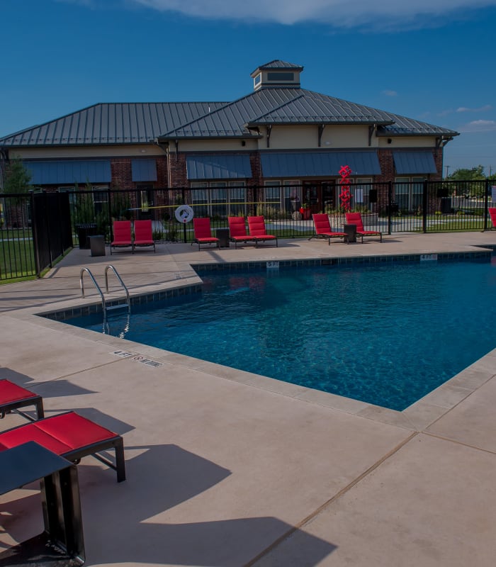 Pool of Icon at Hewitt in Hewitt, Texas