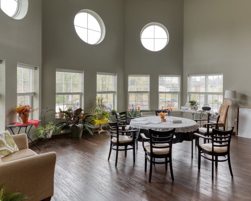 Spacious resident dining room at Addington Place of Shiloh in Shiloh, Illinois.