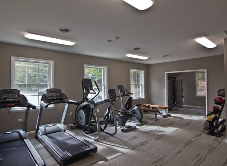 Fitness center at Eagle's Crest Apartments