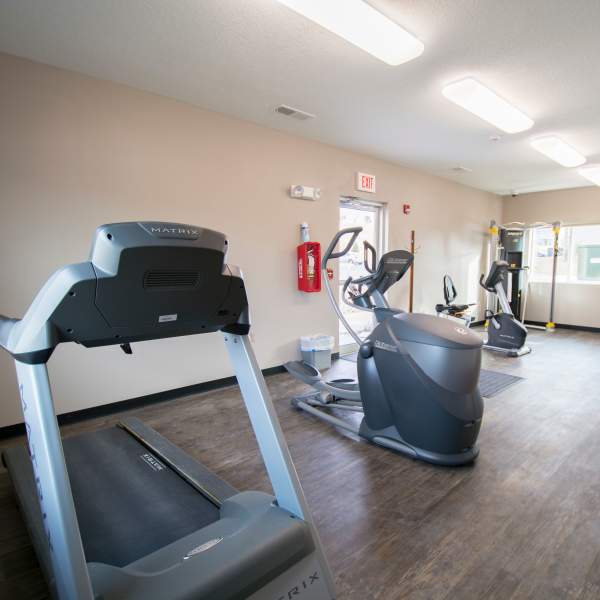 Well-equipped fitness center at Walnut Lake in Urbandale, Iowa