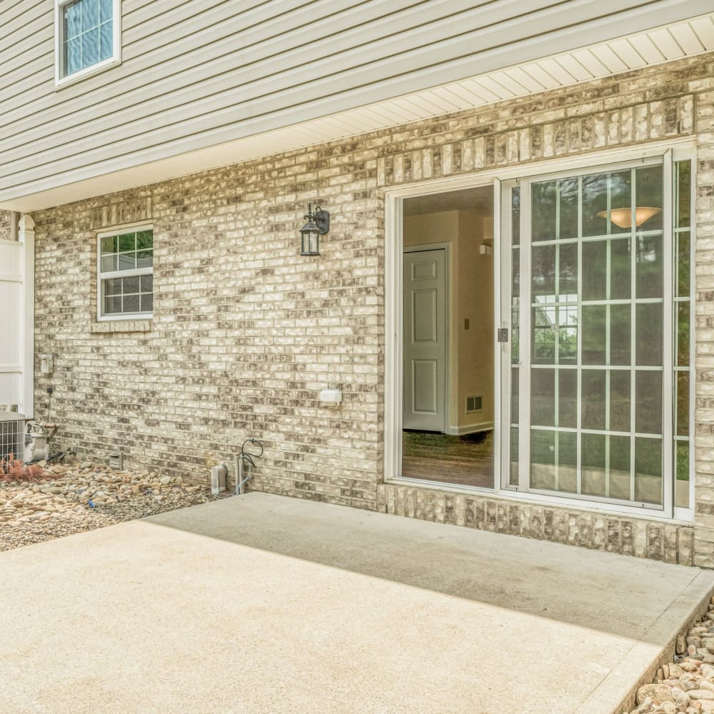 Apartment with a patio at Walton Crossings, Jeannette, Pennsylvania