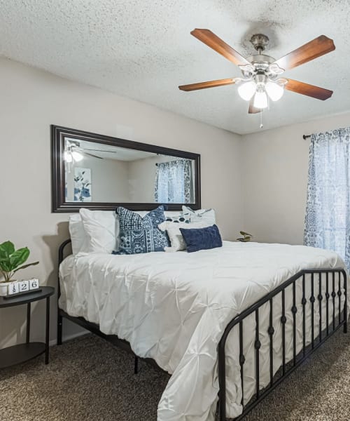 Apartment bedroom at Retreat at 2818 in Bryan, Texas