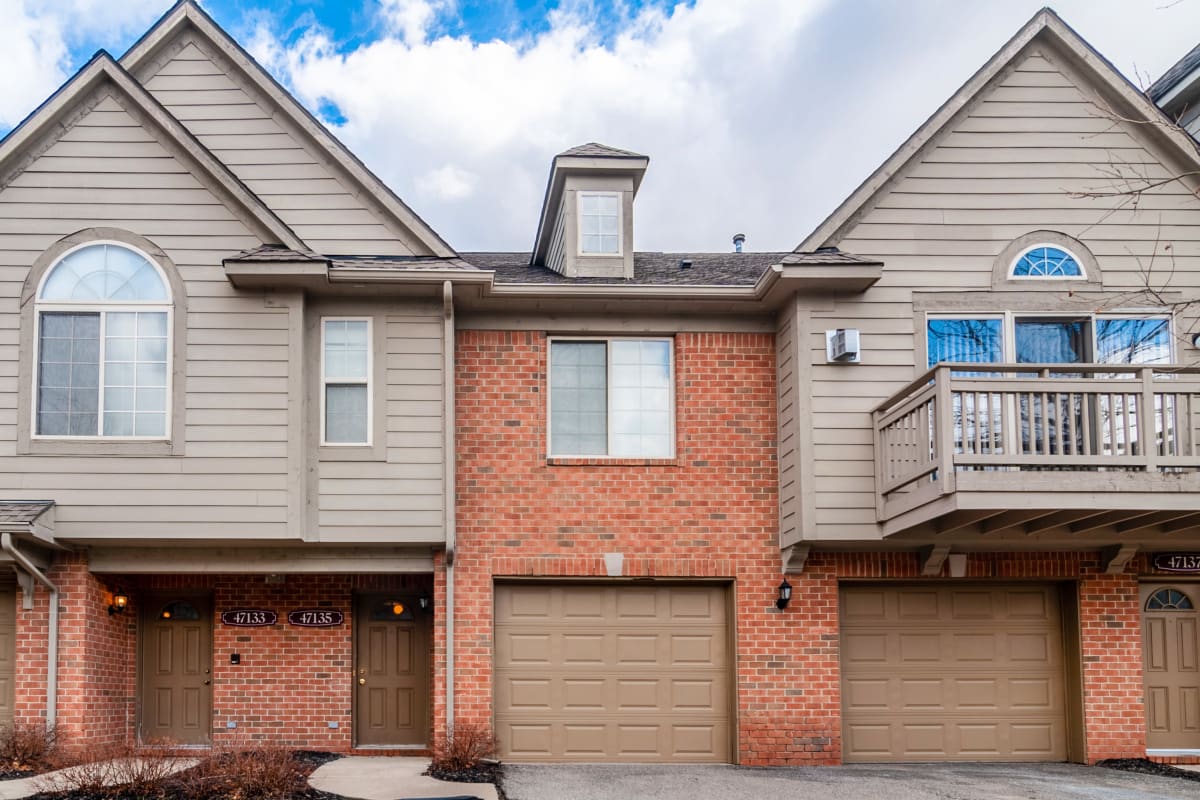 Walking the neighborhood near Central Park Estates in Novi, Michigan