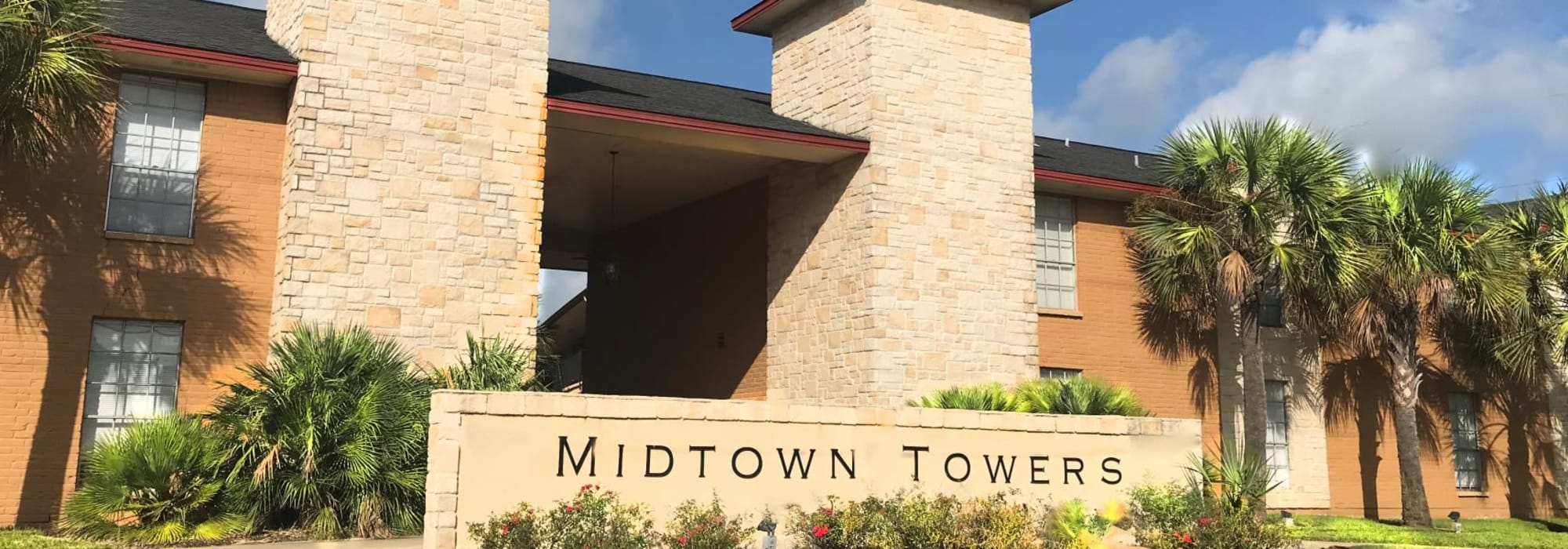 Midtown Towers community sign at Midtown Manor and Towers in Bryan, Texas