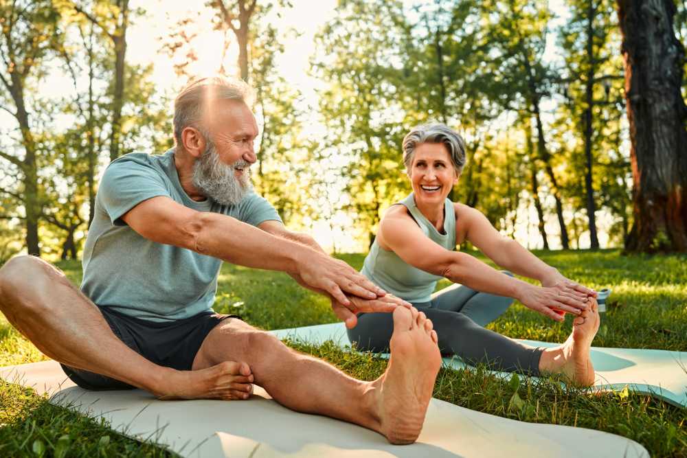 Residents doing yoga at Elan Manatee in Bradenton, Florida