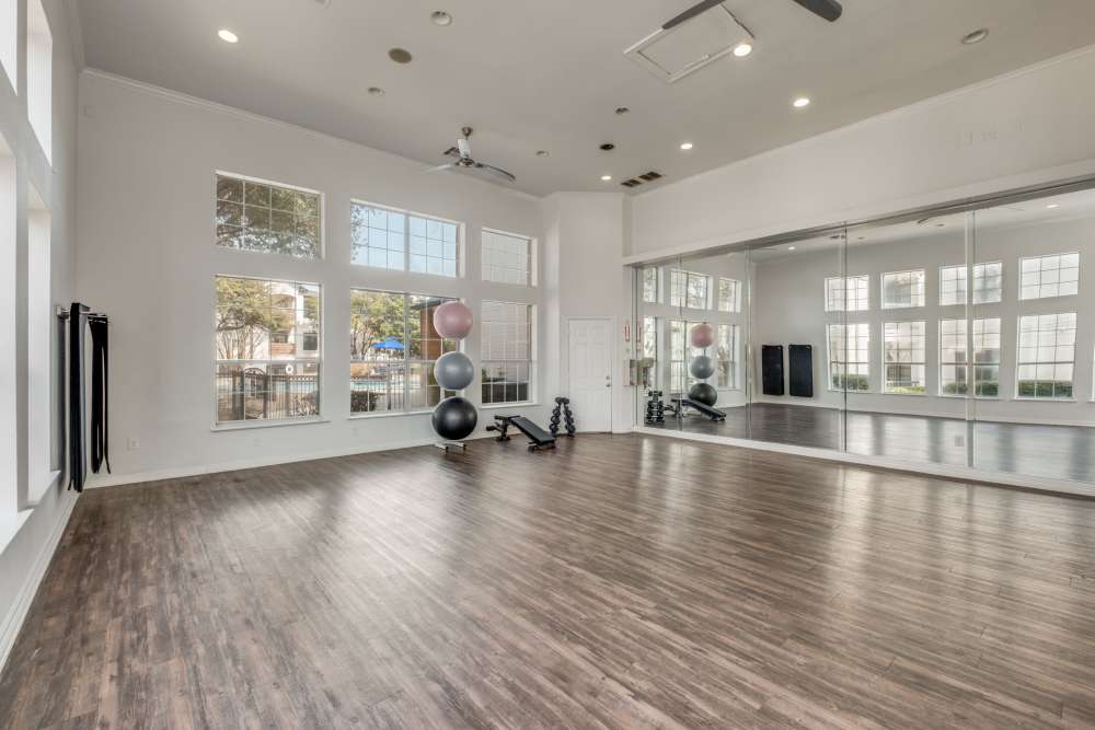 Fitness center at Reeves and Wells in Dallas, Texas